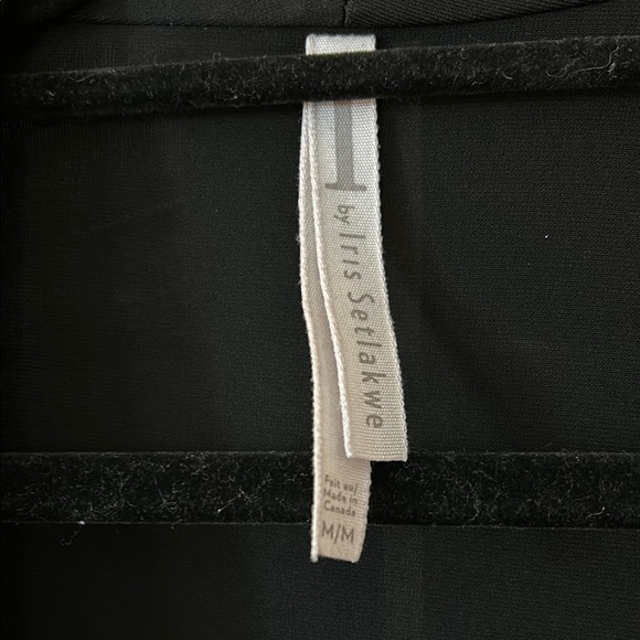 Black Blazer with Notched Lapels and Tailored Fit - Picture 2 of 4